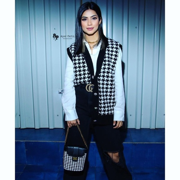 MANGO houndstooth knit jeweled vest blogger favorite - Picture 14 of 16